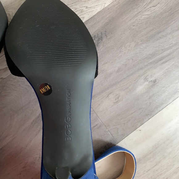 BCBG suede heels - Picture 8 of 11